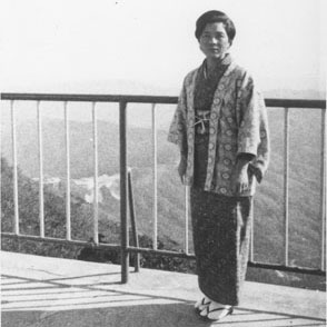 モノクロ写真のカラー化例02前